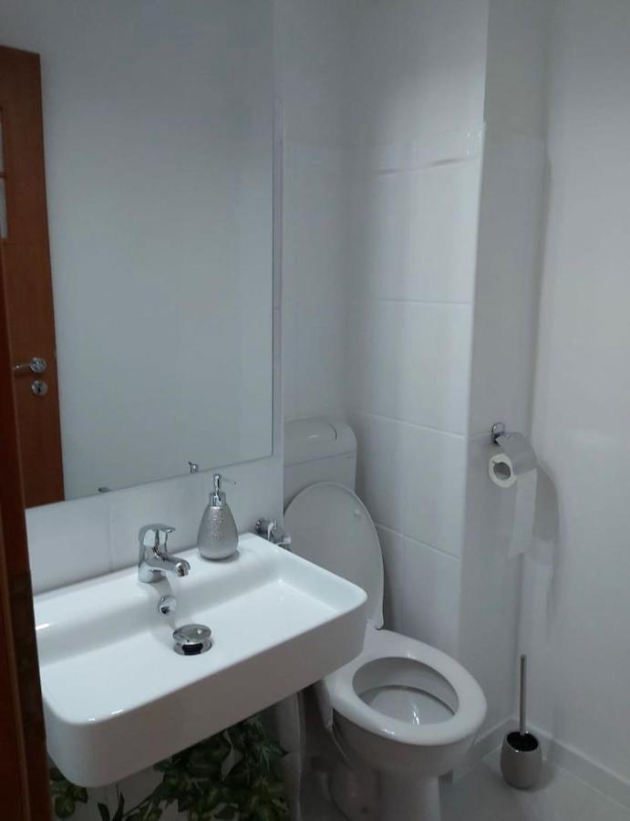 Talina Apartament Орадя Екстер'єр фото